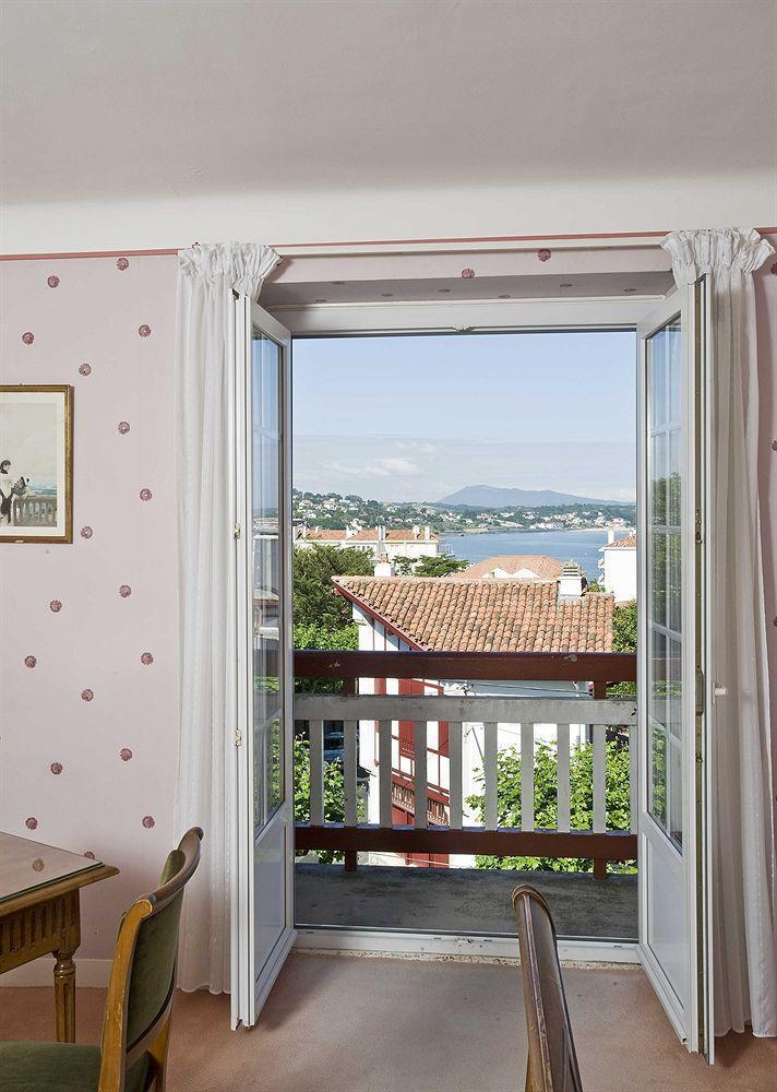 Hotel Les Goelands แซ็งฌองเดอลูซ ภายนอก รูปภาพ