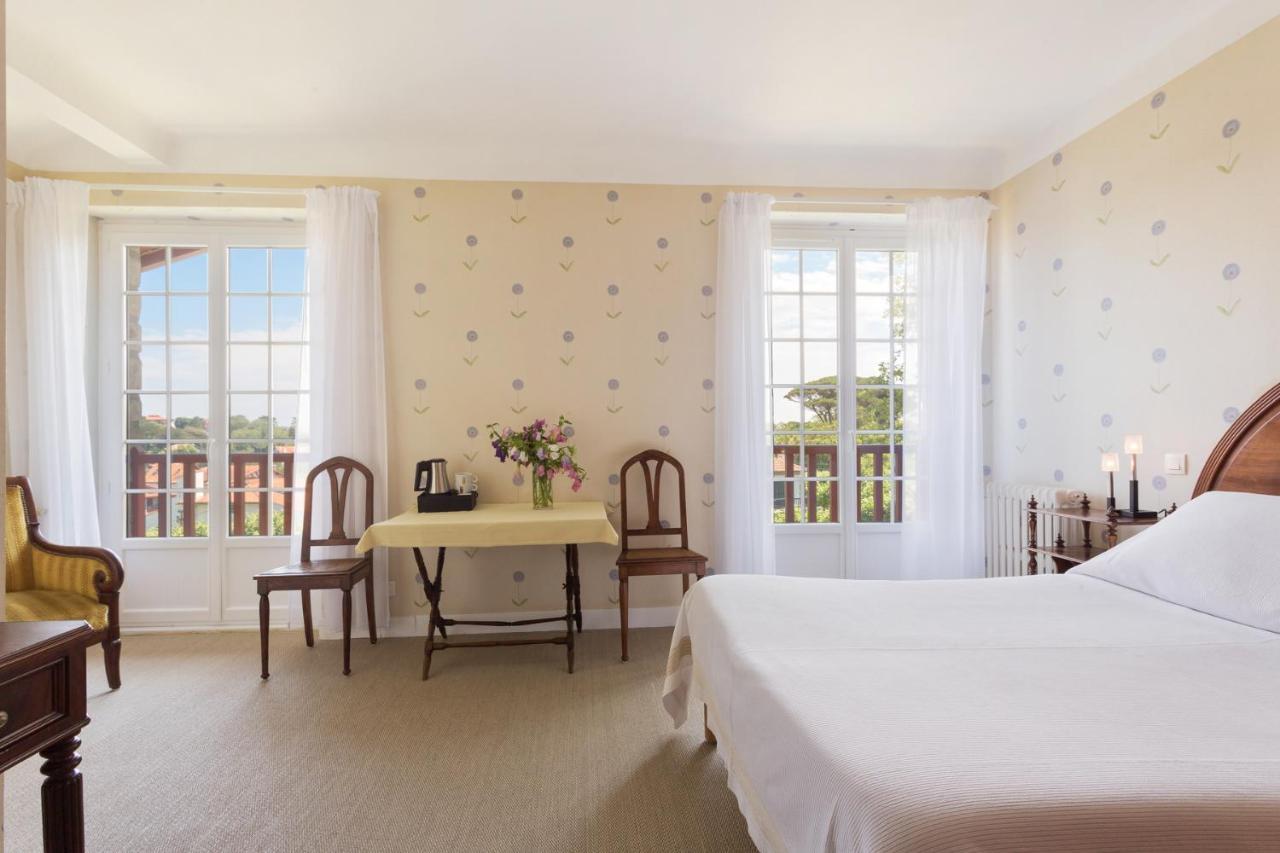 Hotel Les Goelands แซ็งฌองเดอลูซ ภายนอก รูปภาพ